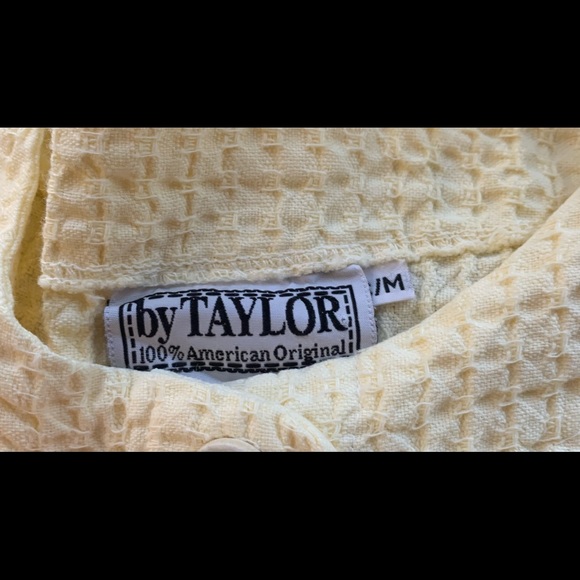 Lot Of Women's Size Medium Tops & Capri Pants - Picture 9 of 9